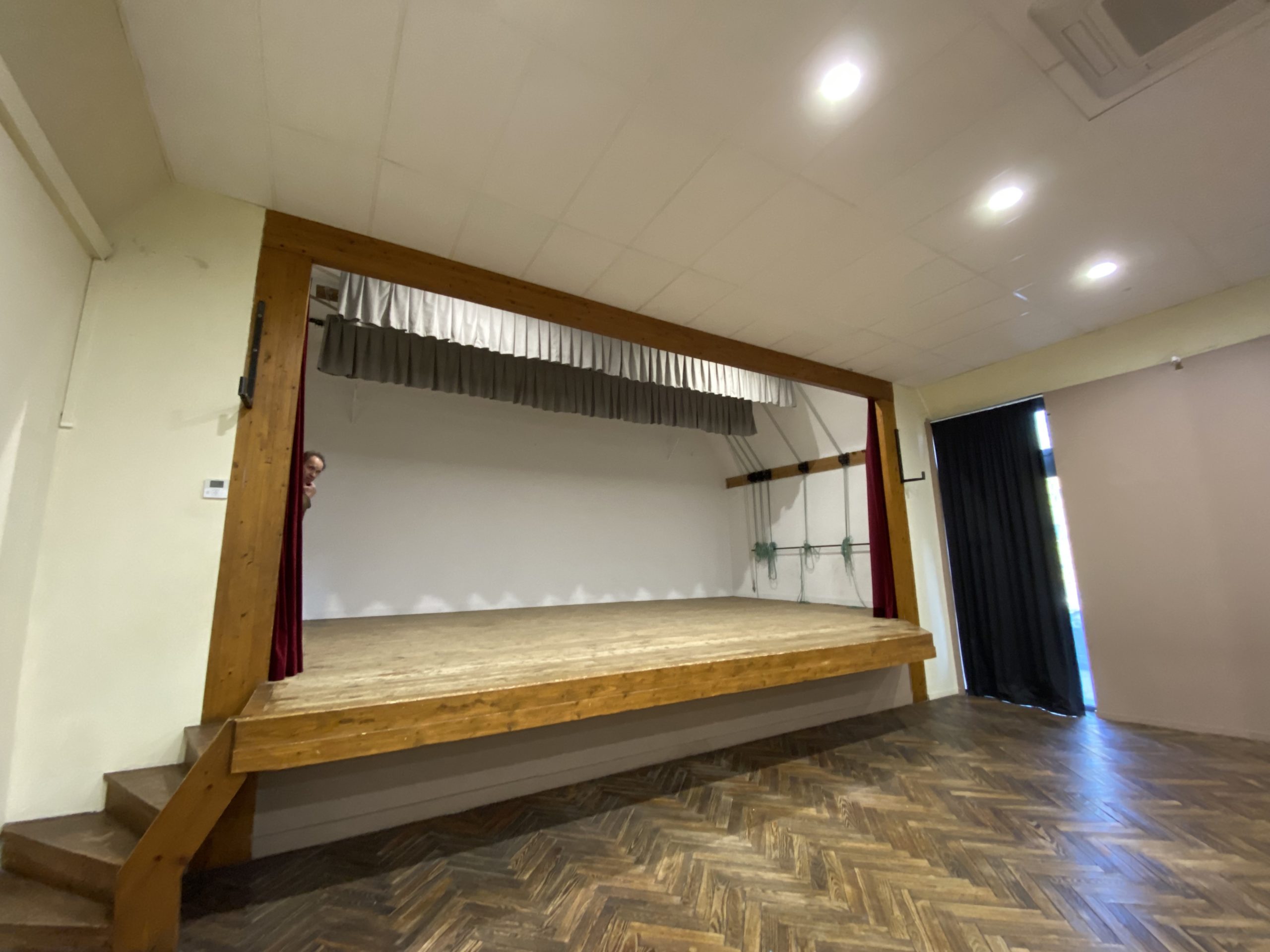 FOYER 6