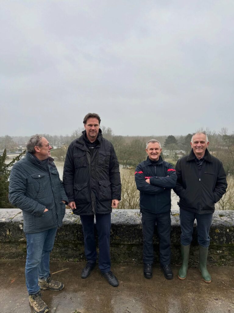 Les autorités sur le “front”